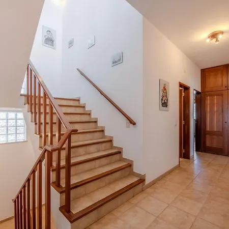 Vakantiehuis Ninho Do Mocho By Interhome